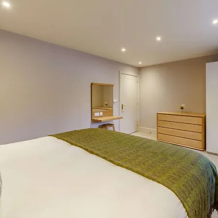 1 Bed In 90636